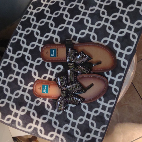 Blue - Picture 1 of 2